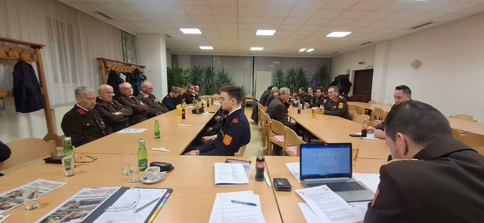Einsatz Fahrzeugbergung - Absicherung bei Nacht